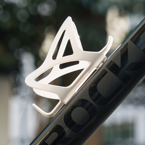 ROCKBROS 自転車 ボトルケージ 軽量 35g ペットボトル対応 落ちにくい 安定ホールド 3100500