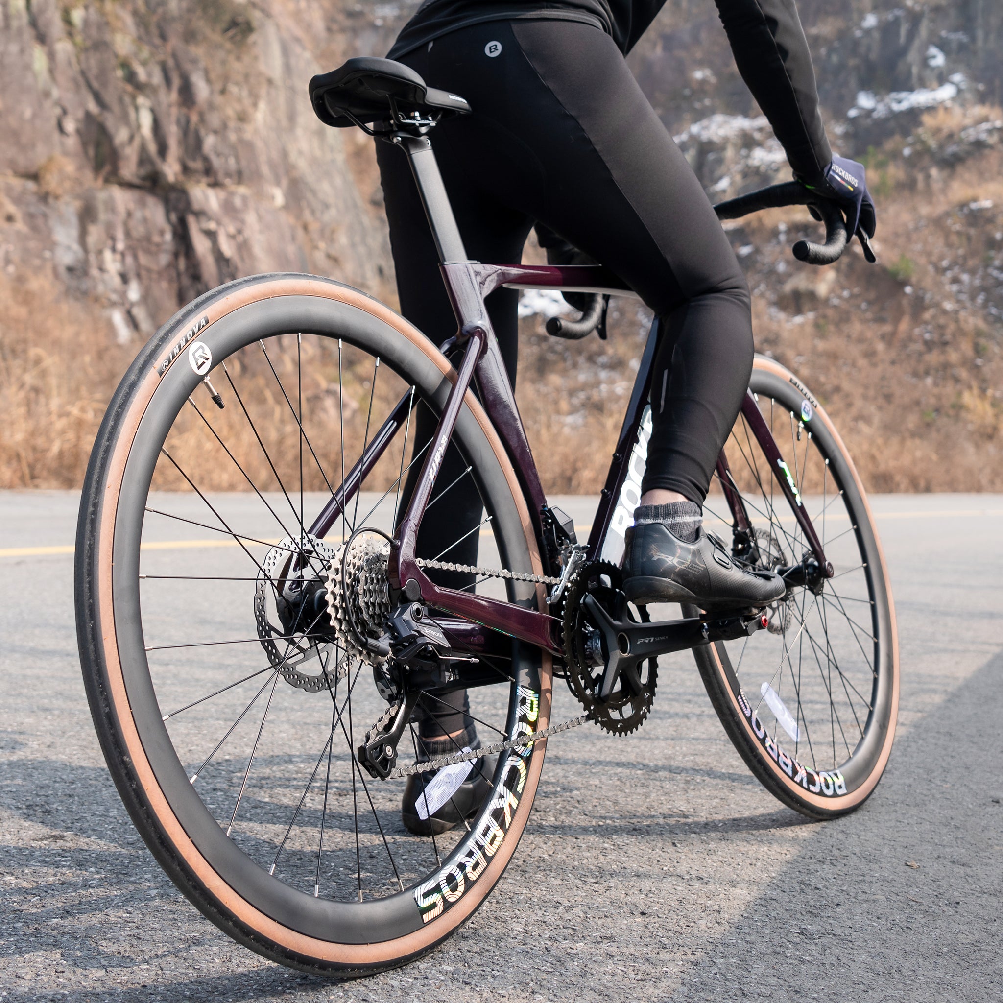 ROCKBROS ロードバイク 700×28C 20speed 油圧式ディスクブレーキ W3